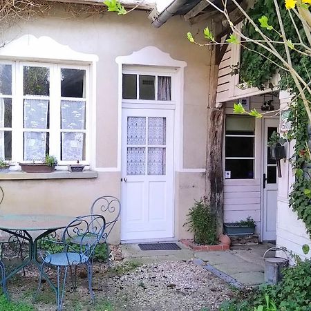 Bed and Breakfast Ferme De L'Art Rural Et Populaire Maillot Exterior foto