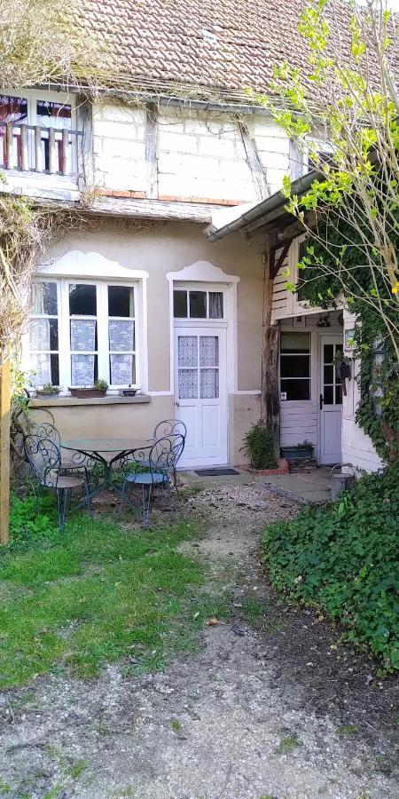 Bed and Breakfast Ferme De L'Art Rural Et Populaire Maillot Exterior foto